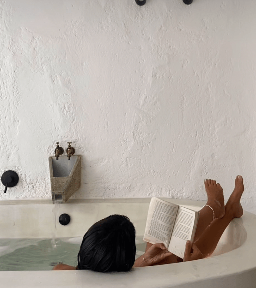 The Benefits of Soaking in Mineral Salts: What Science Says - 8 Elephants by Molly